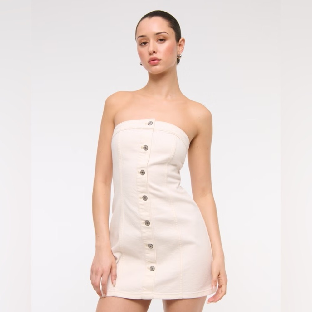 The A&F Mara Strapless Denim Mini Dress